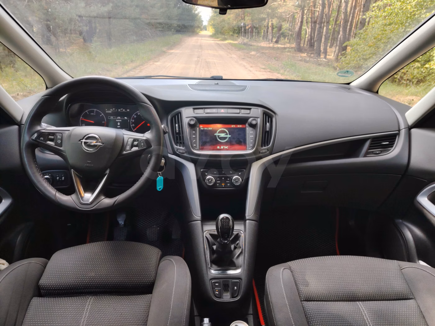 Opel Zafira фото 7