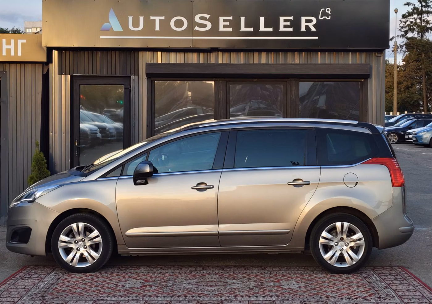 Peugeot 5008 фото 8