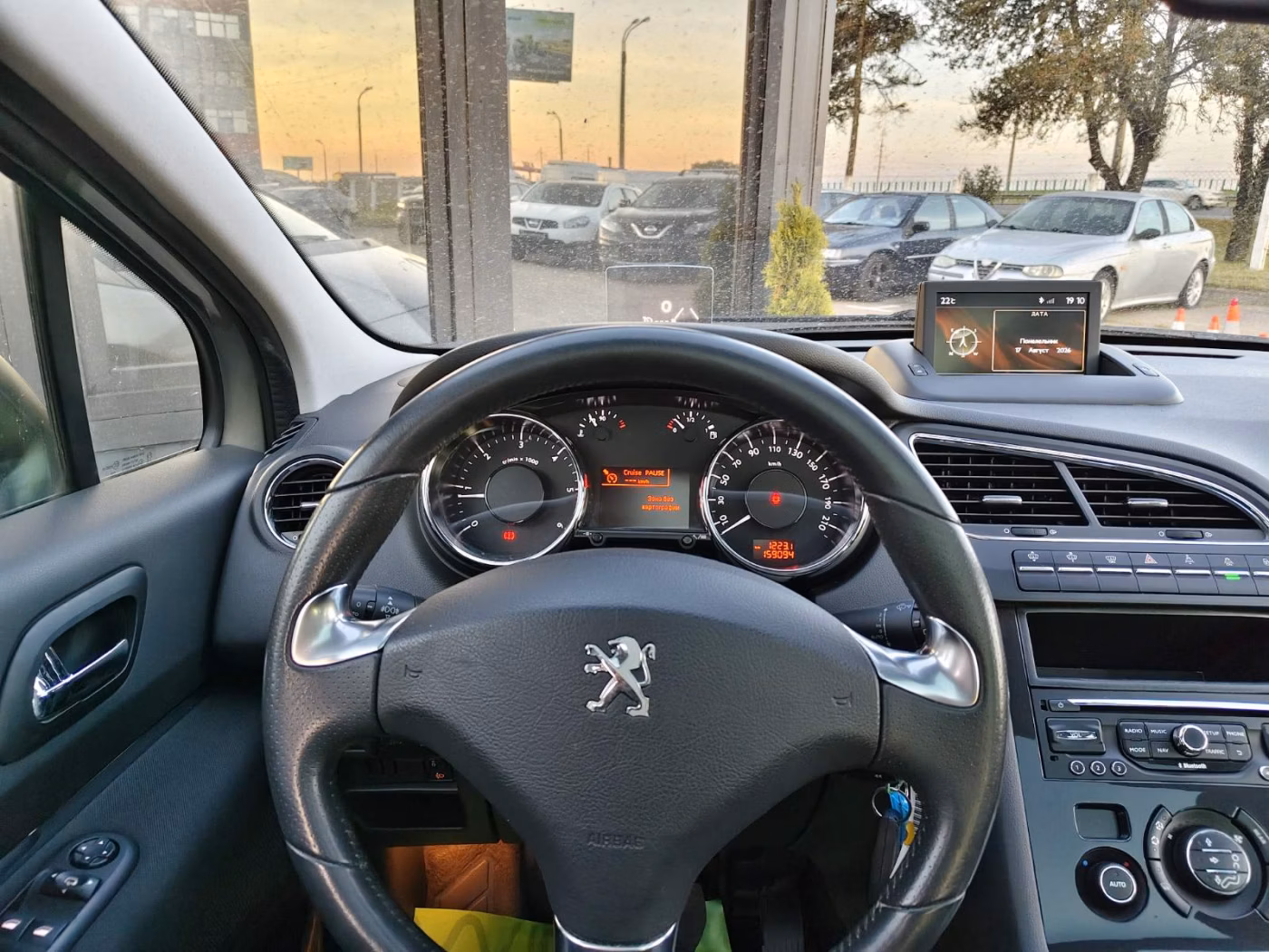 Peugeot 5008 фото 13