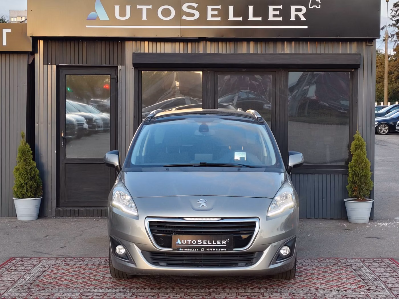 Peugeot 5008 фото 2