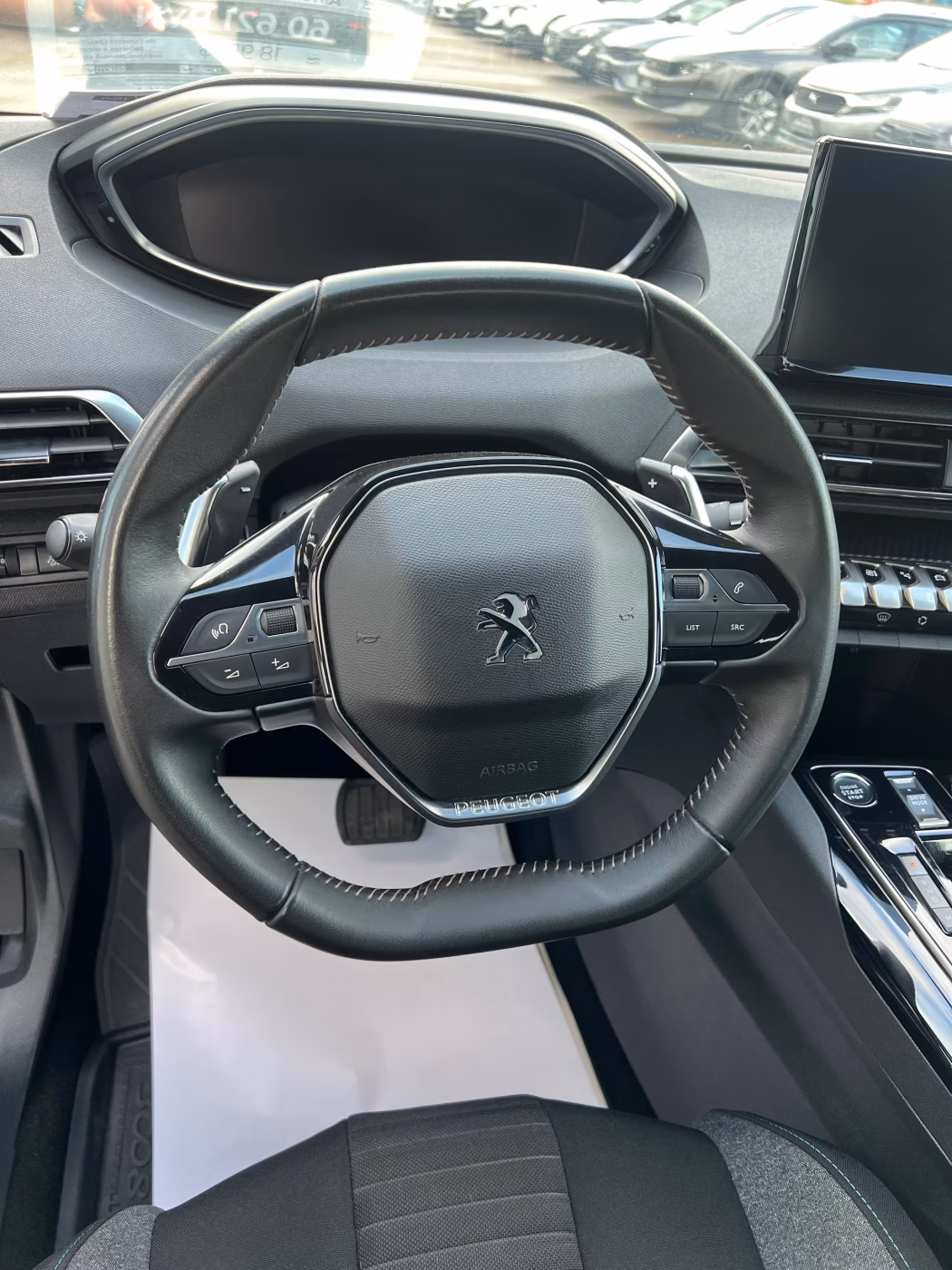 Peugeot 3008 фото 11