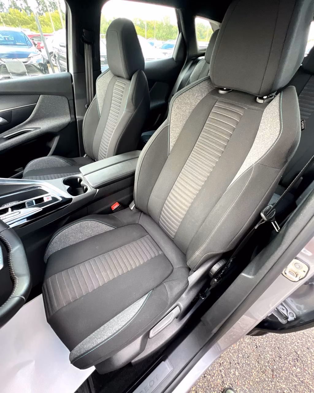 Peugeot 3008 фото 12