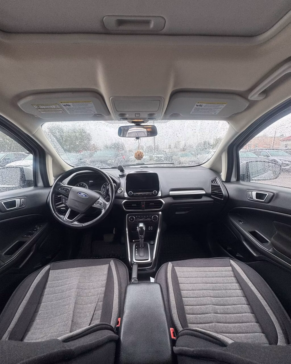 Ford EcoSport фото 9