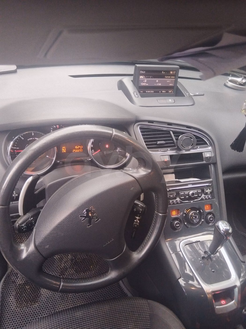 Peugeot 5008 фото 10
