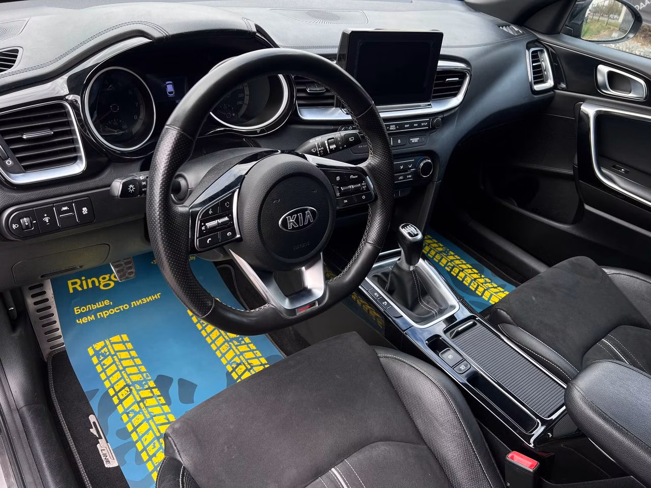 Kia ProCeed фото 9