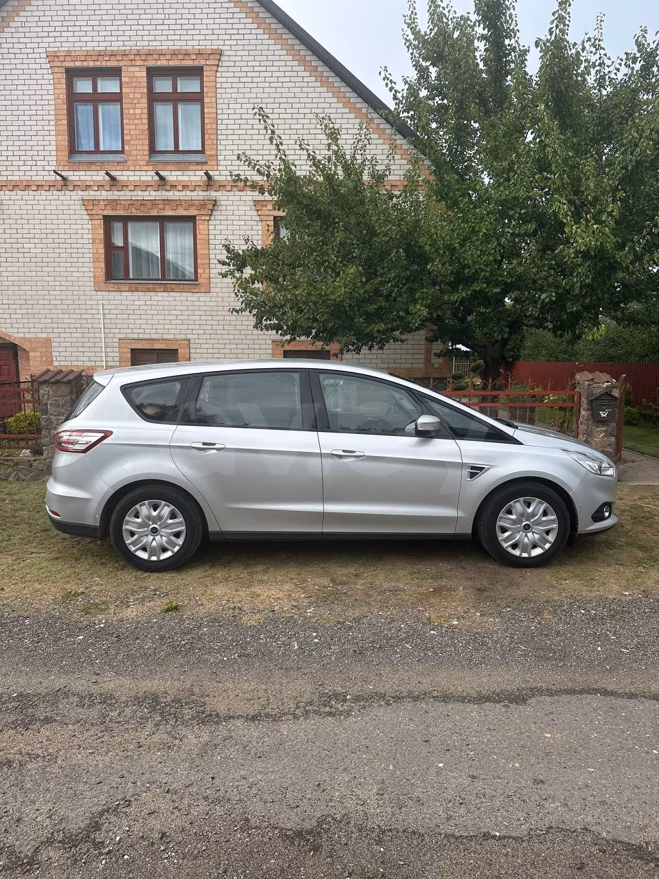 Ford S-MAX фото 5