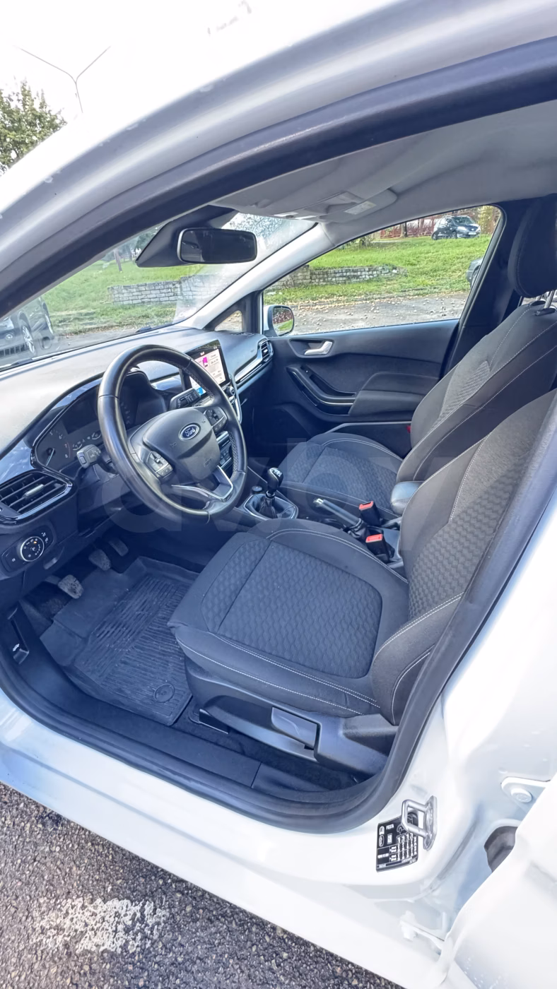 Ford Fiesta фото 15