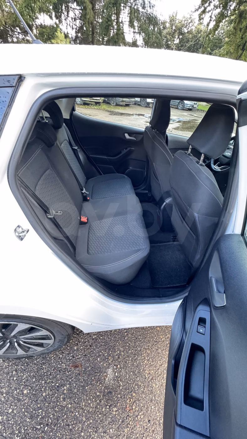 Ford Fiesta фото 18