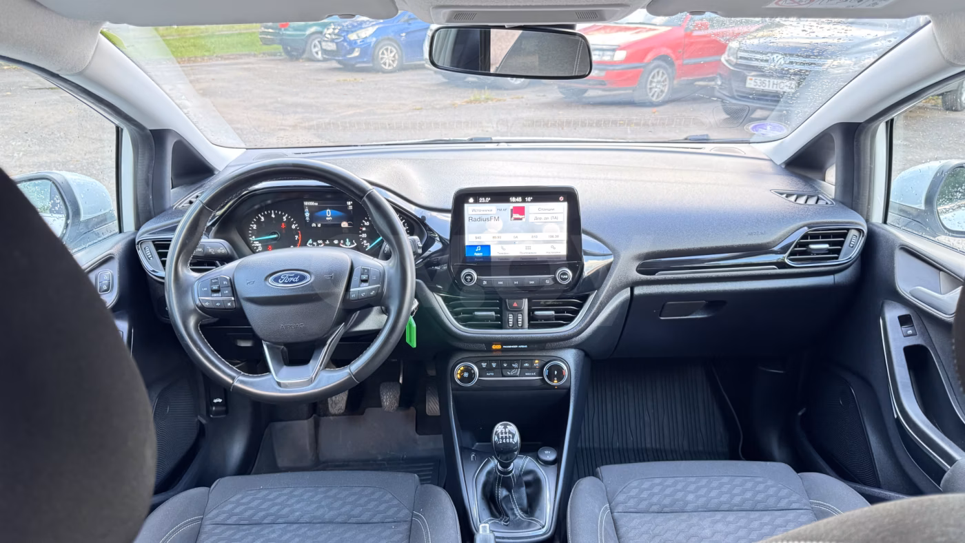 Ford Fiesta фото 10