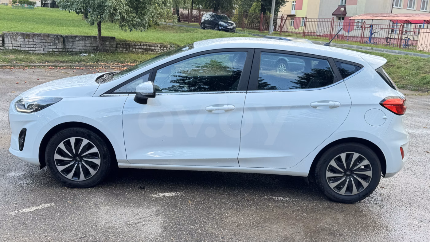 Ford Fiesta фото 4