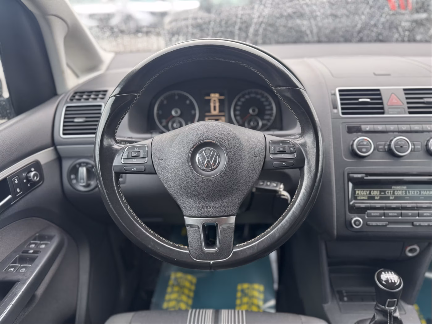 Volkswagen Touran фото 24