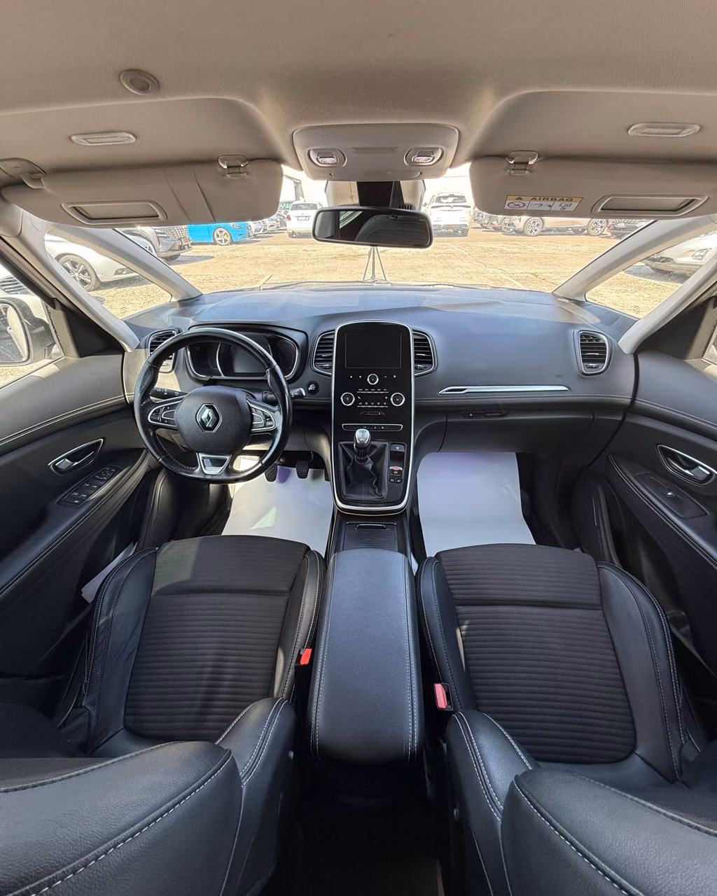 Renault Grand Scenic фото 9