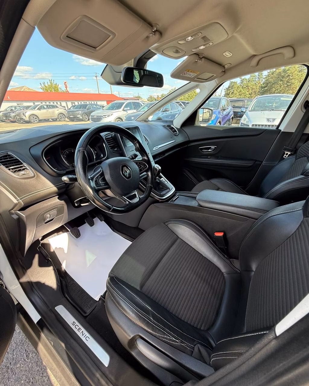 Renault Grand Scenic фото 10