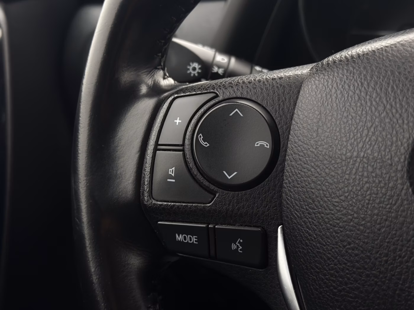 Toyota Auris фото 20