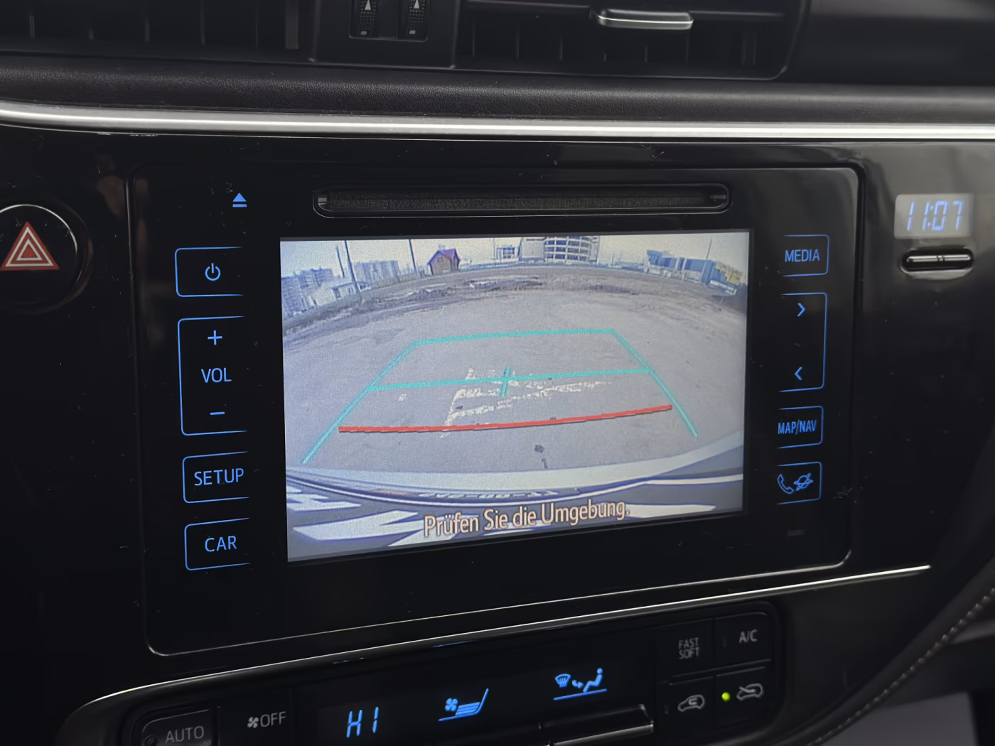 Toyota Auris фото 16
