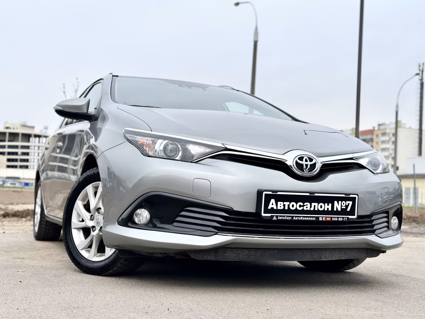 Toyota Auris фото 3