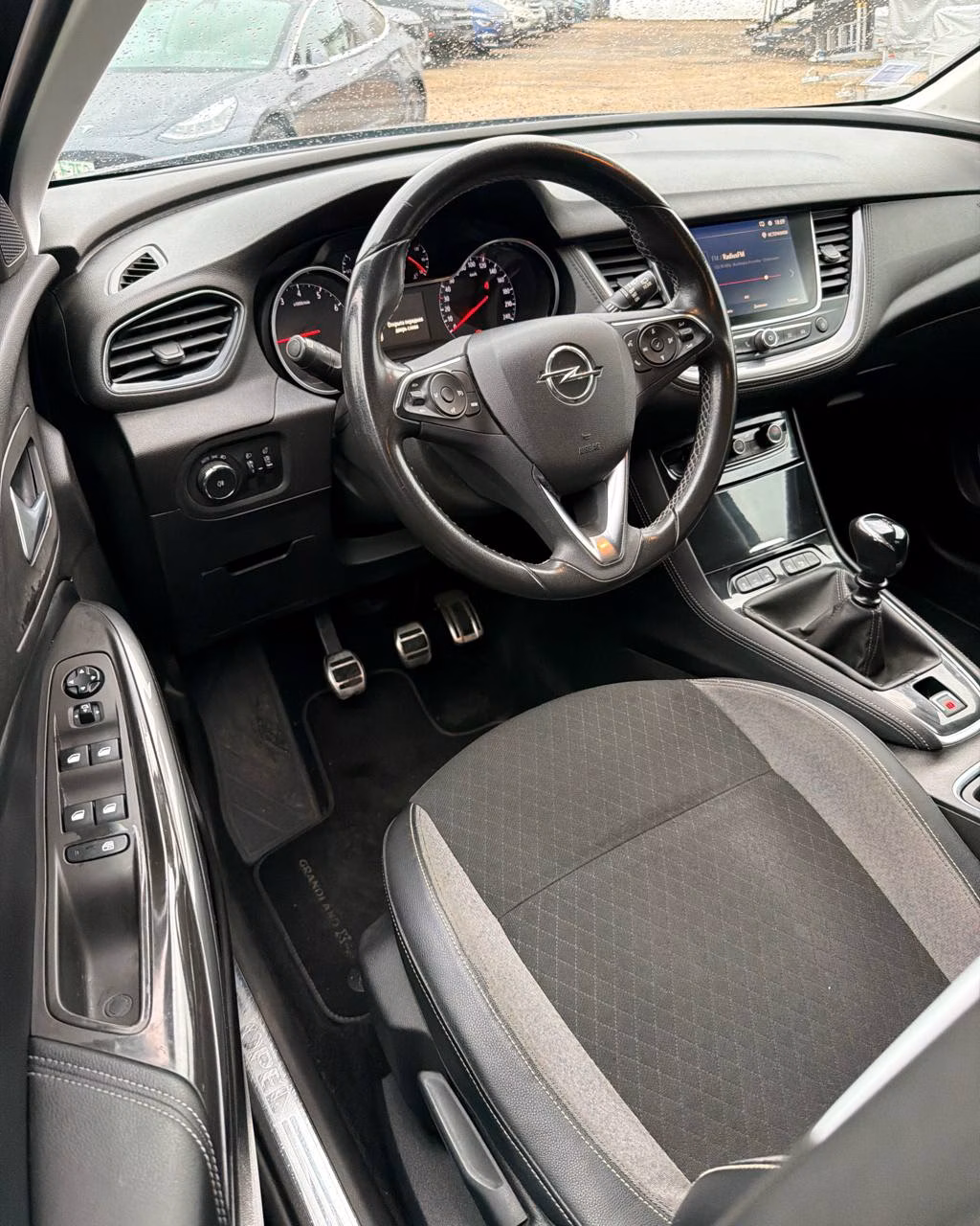Opel Grandland X фото 12