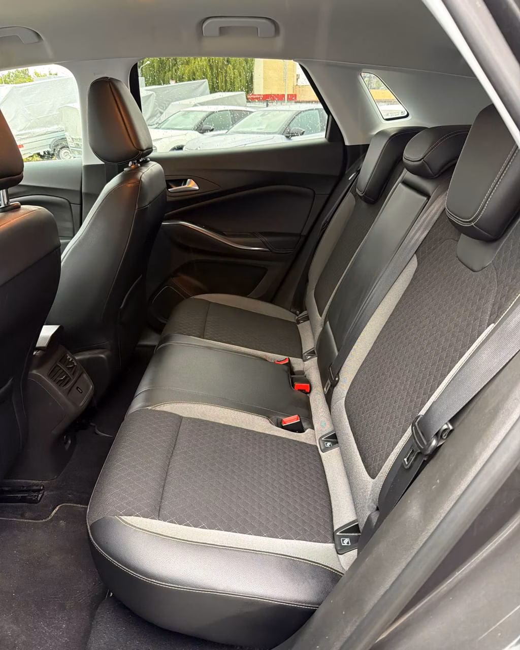 Opel Grandland X фото 16