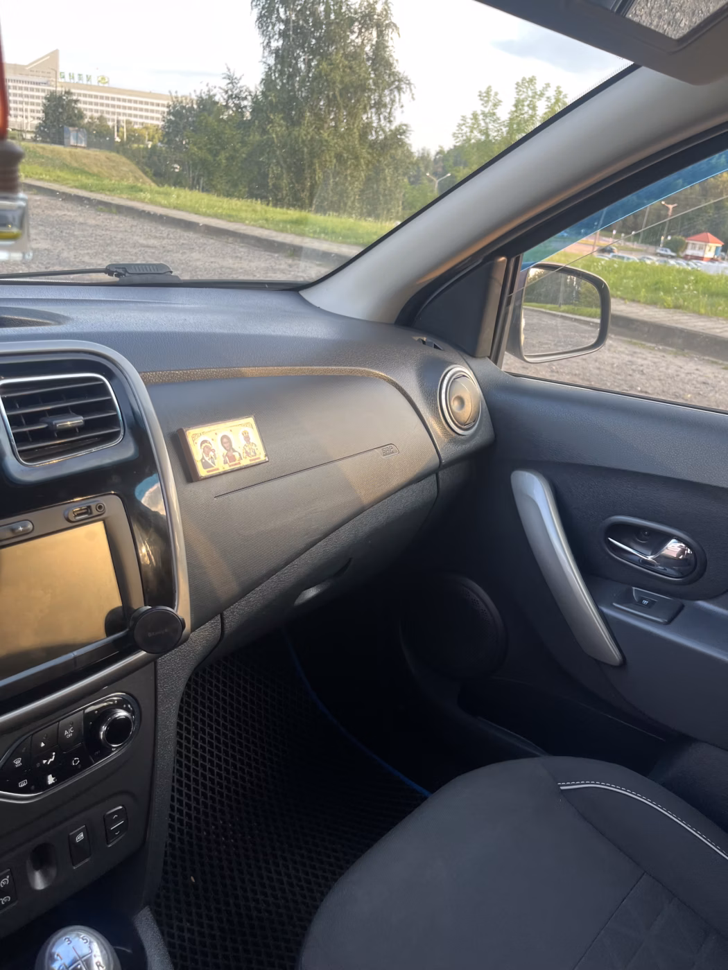 Renault Sandero Stepway фото 12
