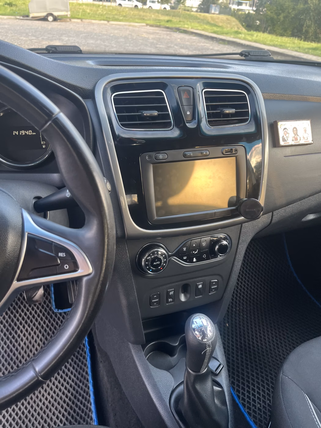 Renault Sandero Stepway фото 11