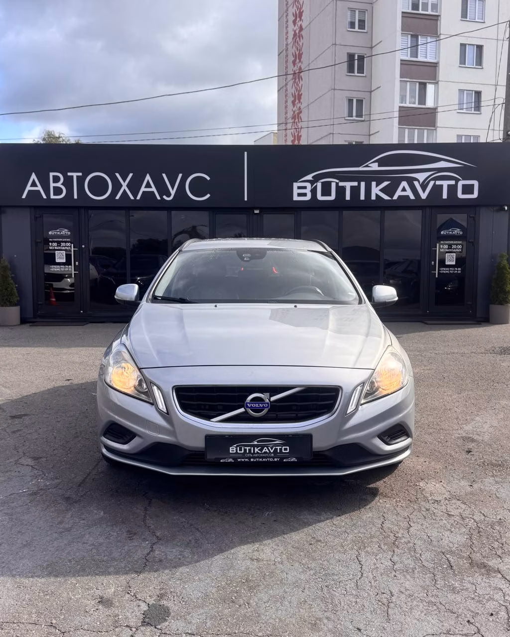Volvo V60 фото 2