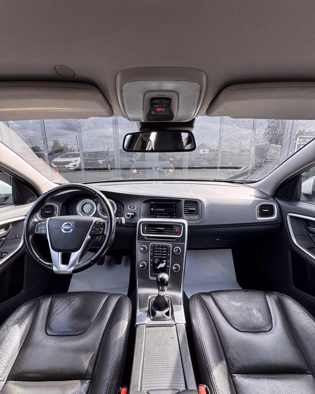 Volvo V60 фото 9