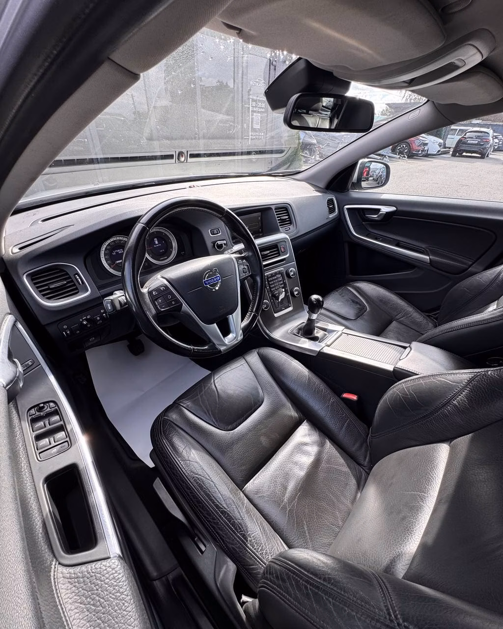 Volvo V60 фото 10