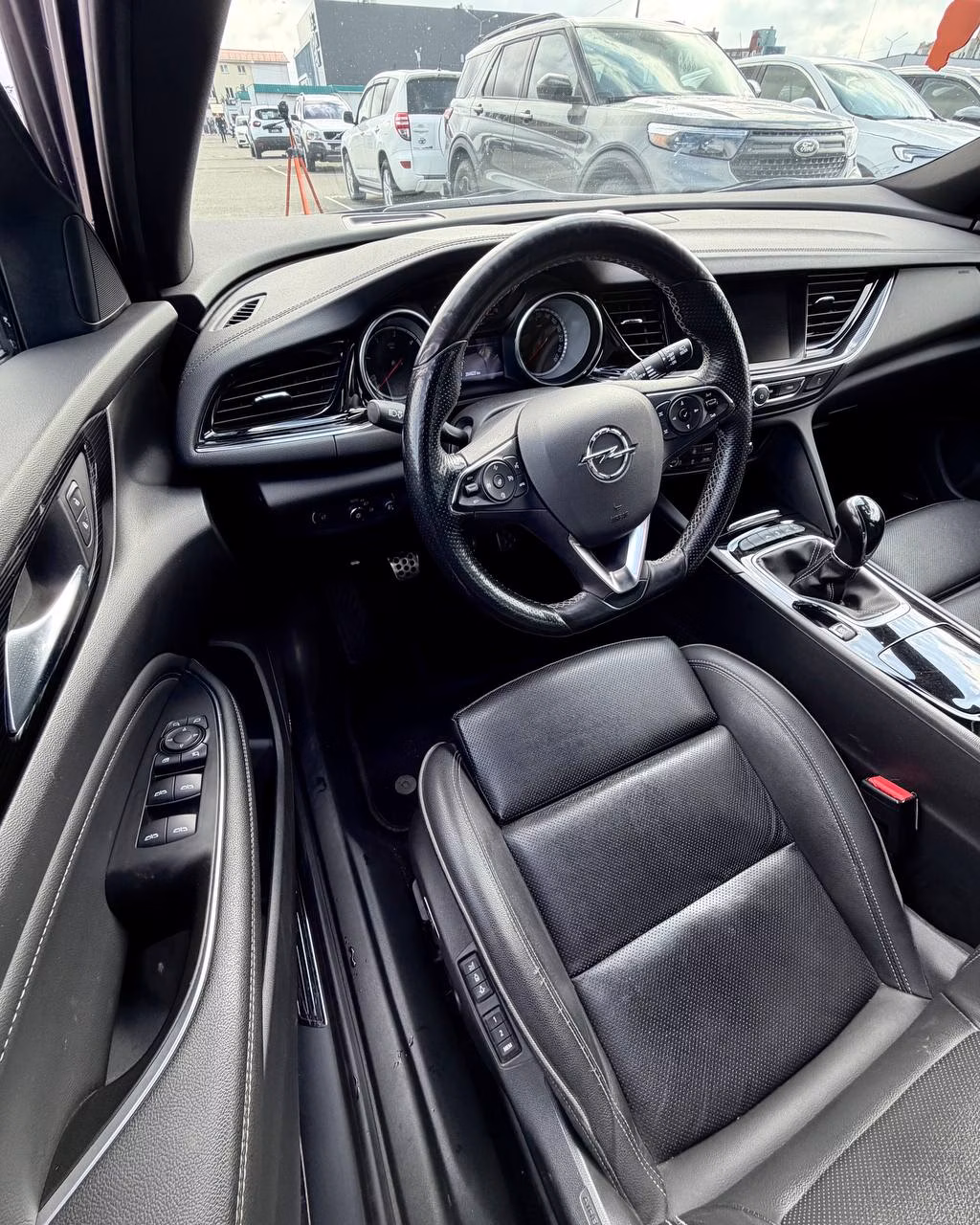 Opel Insignia фото 9
