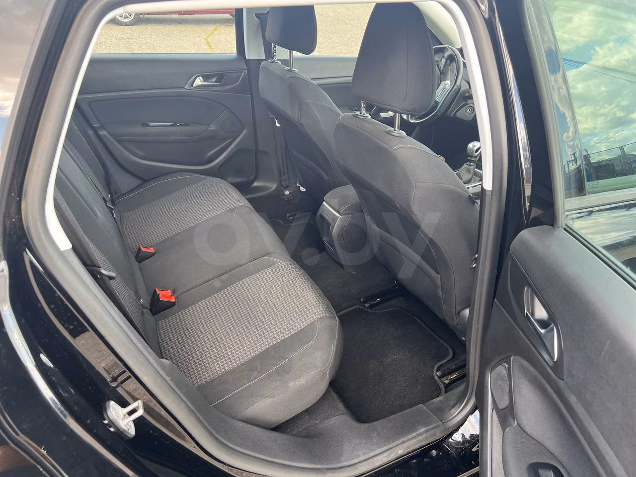 Peugeot 308 фото 9