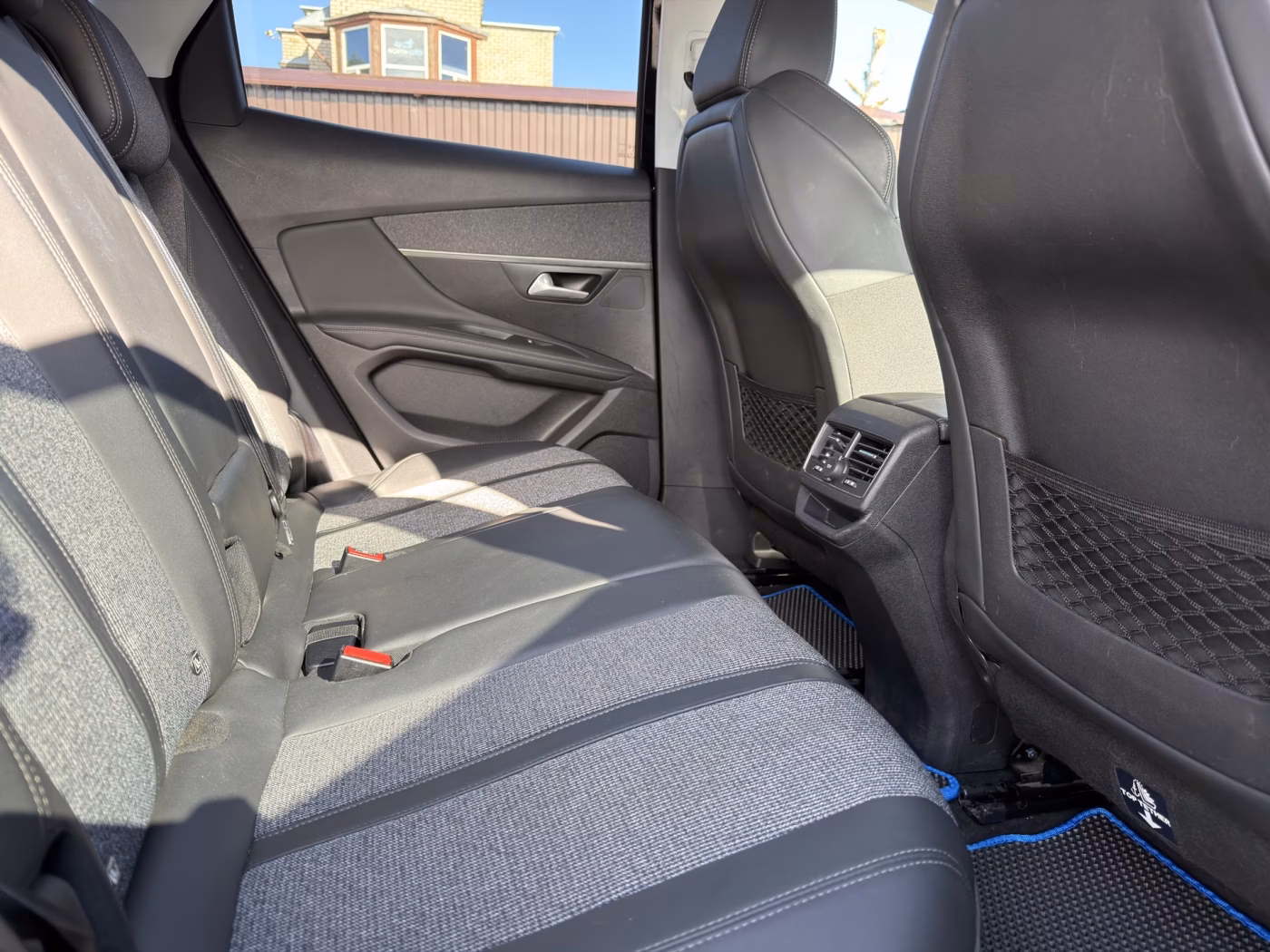 Peugeot 3008 фото 13