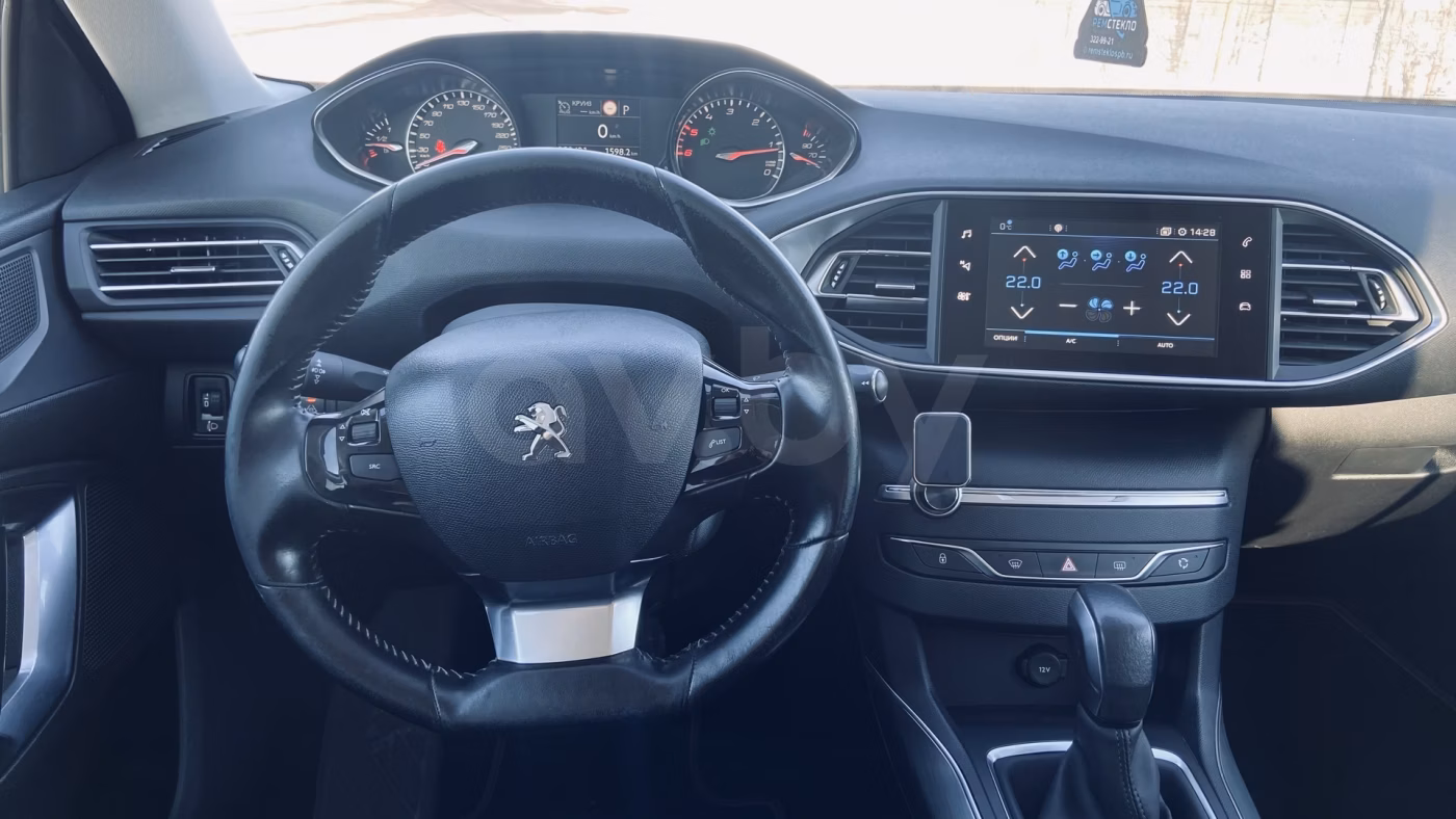 Peugeot 308 фото 6