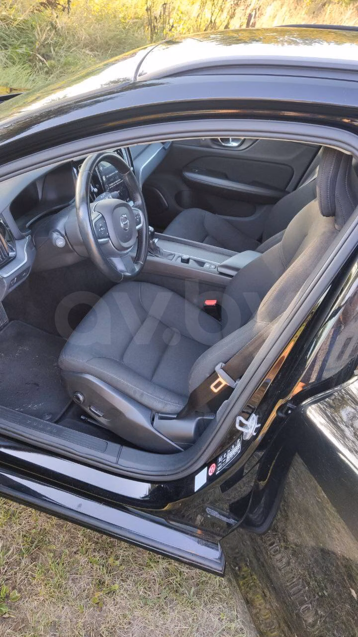 Volvo V60 фото 8