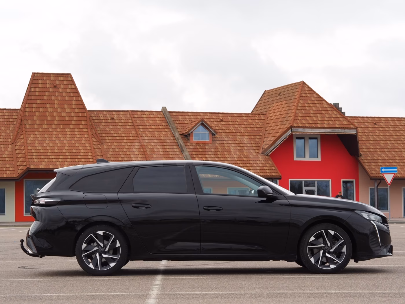 Peugeot 308 фото 2