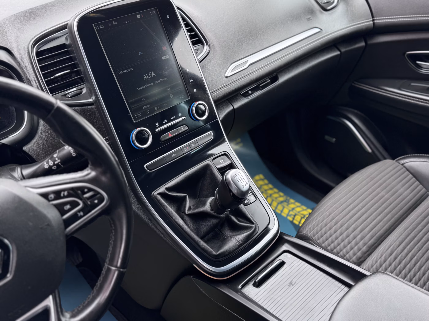 Renault Grand Scenic фото 10