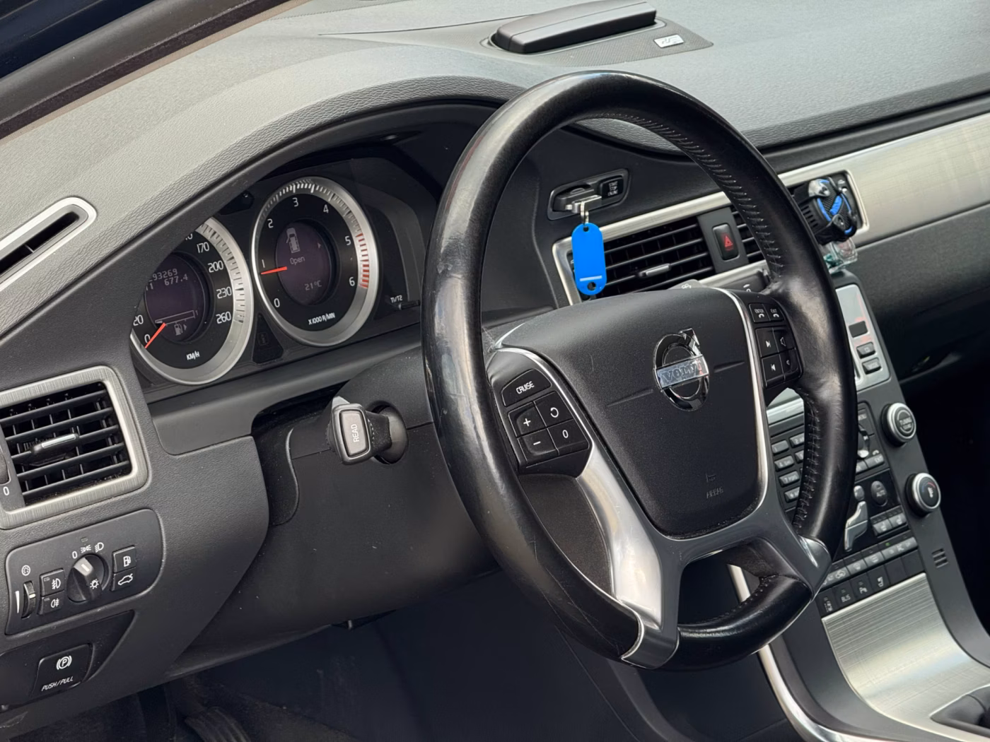 Volvo V70 фото 14