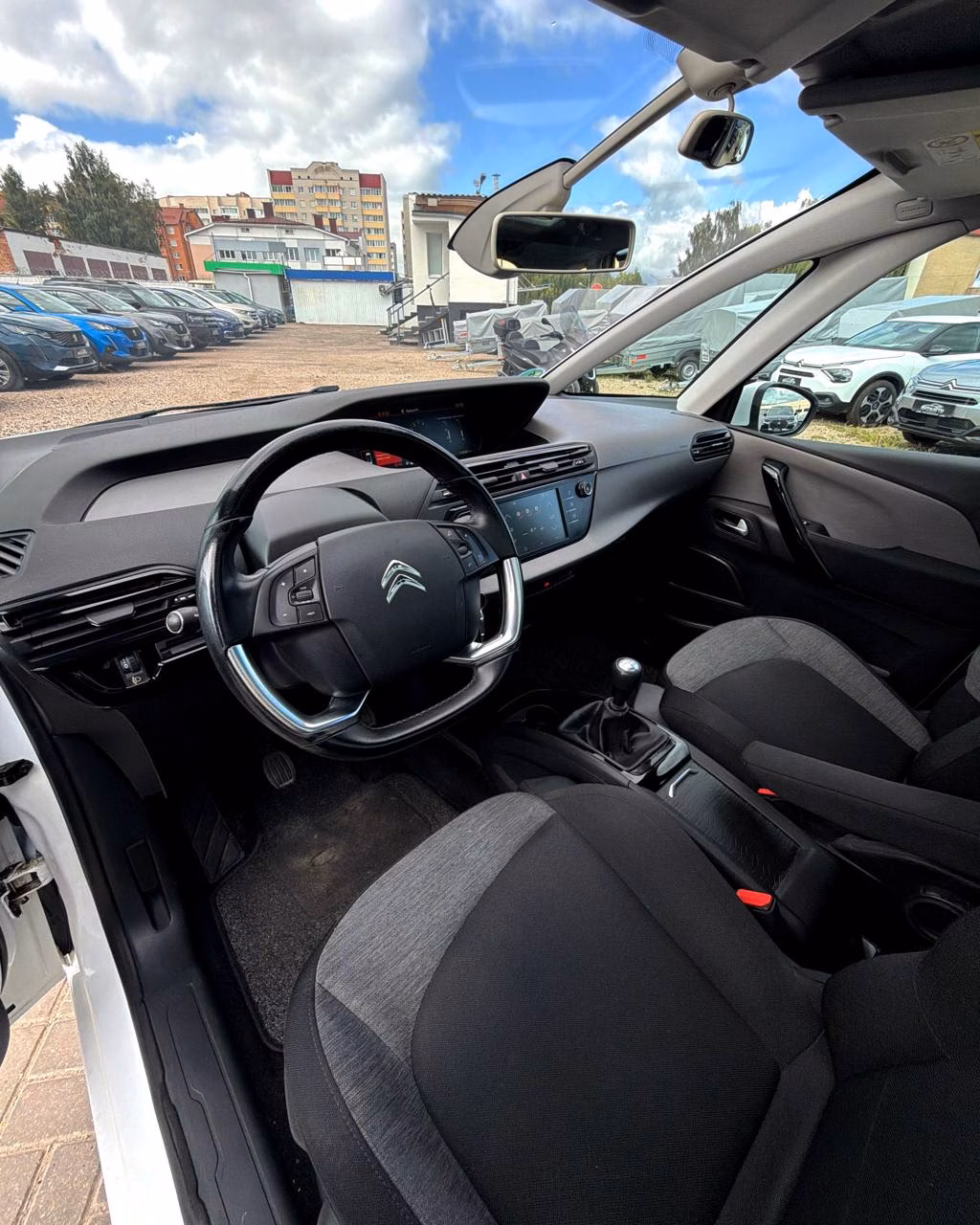 Citroen C4 Picasso фото 10