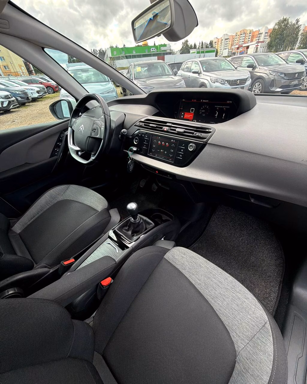 Citroen C4 Picasso фото 11