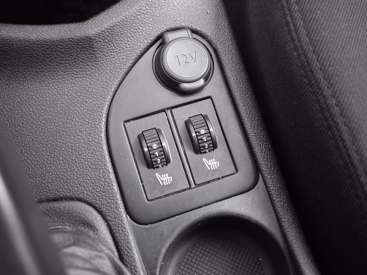 Peugeot 408 фото 18