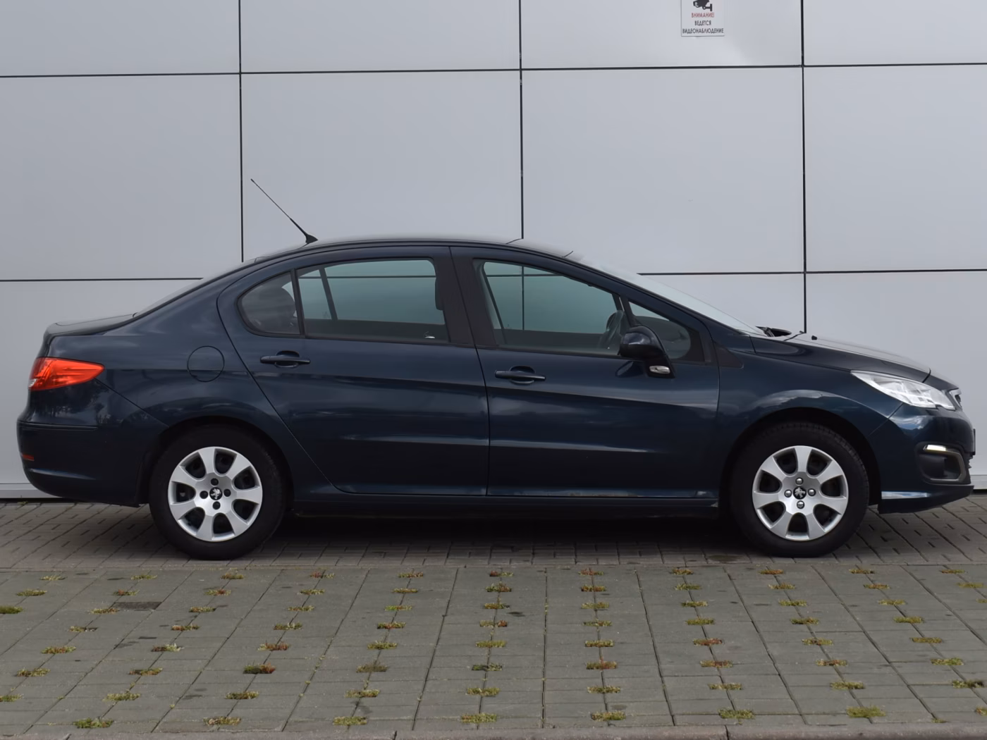 Peugeot 408 фото 4