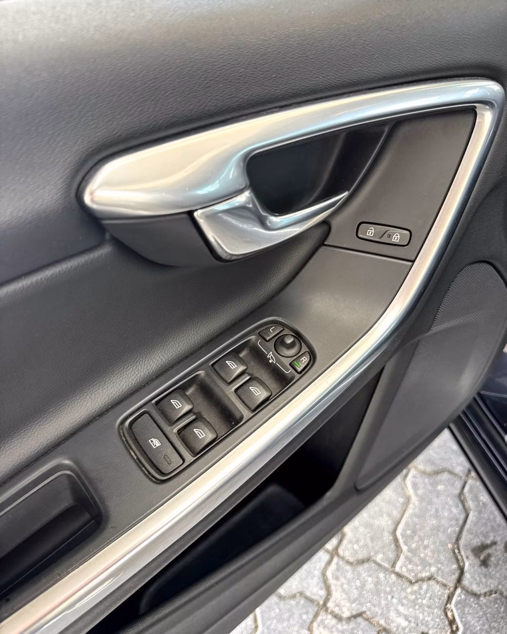 Volvo V60 фото 9
