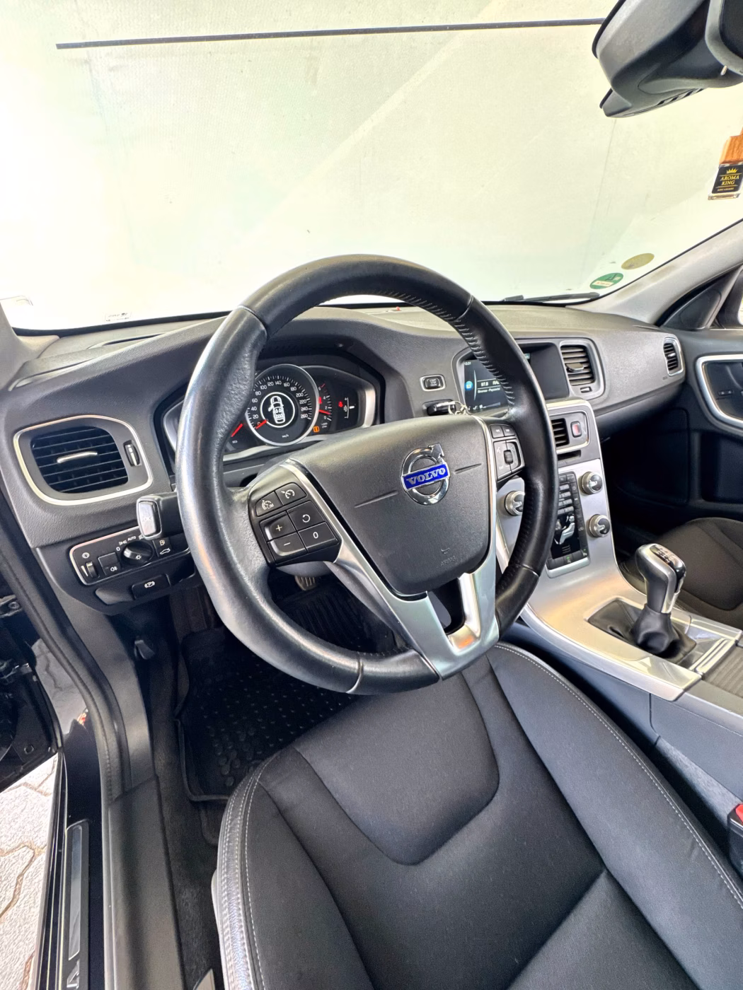 Volvo V60 фото 10