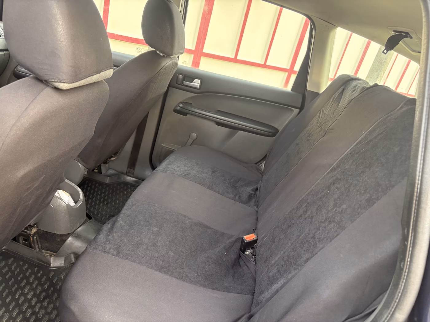 Ford C-MAX фото 10
