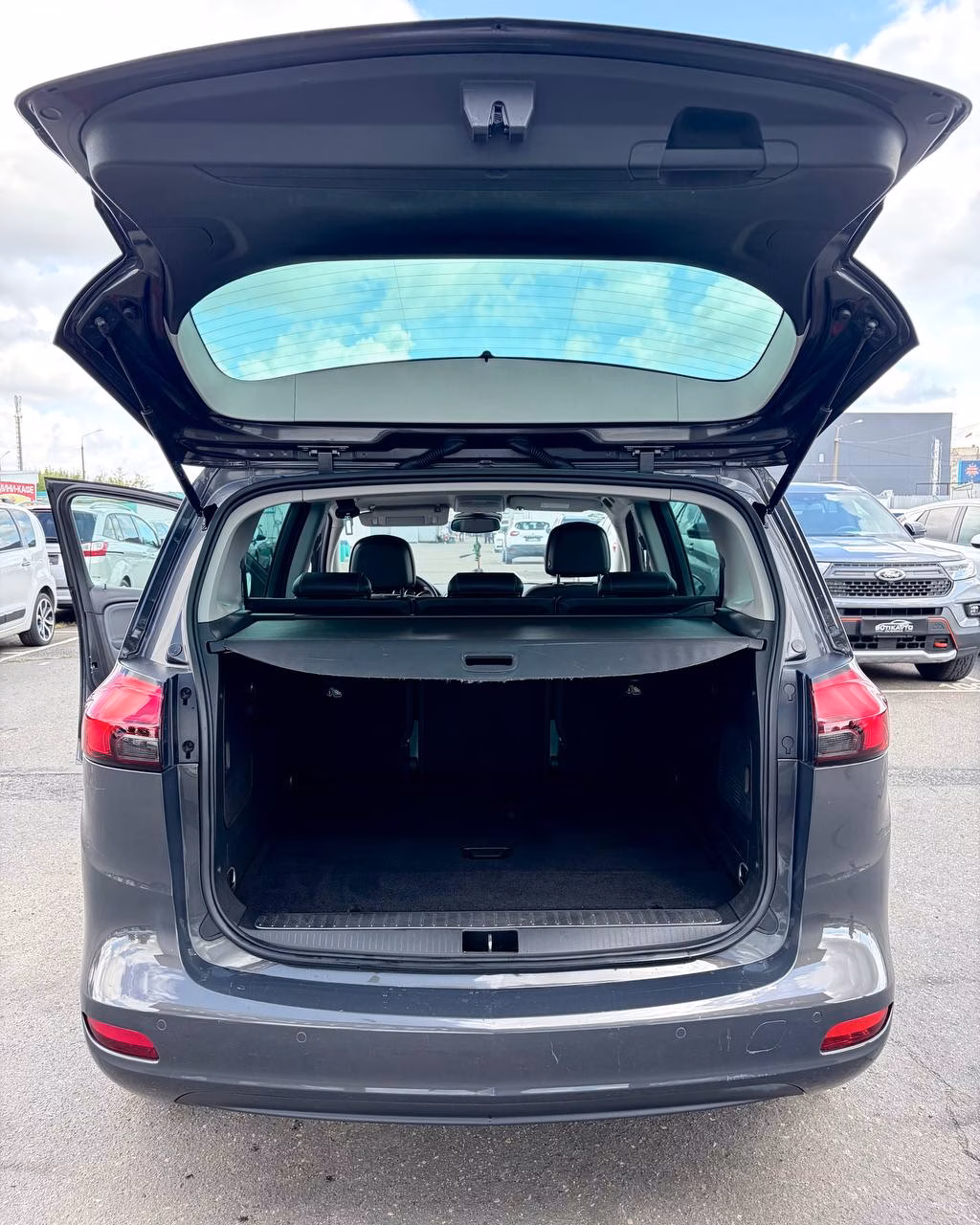 Opel Zafira фото 13