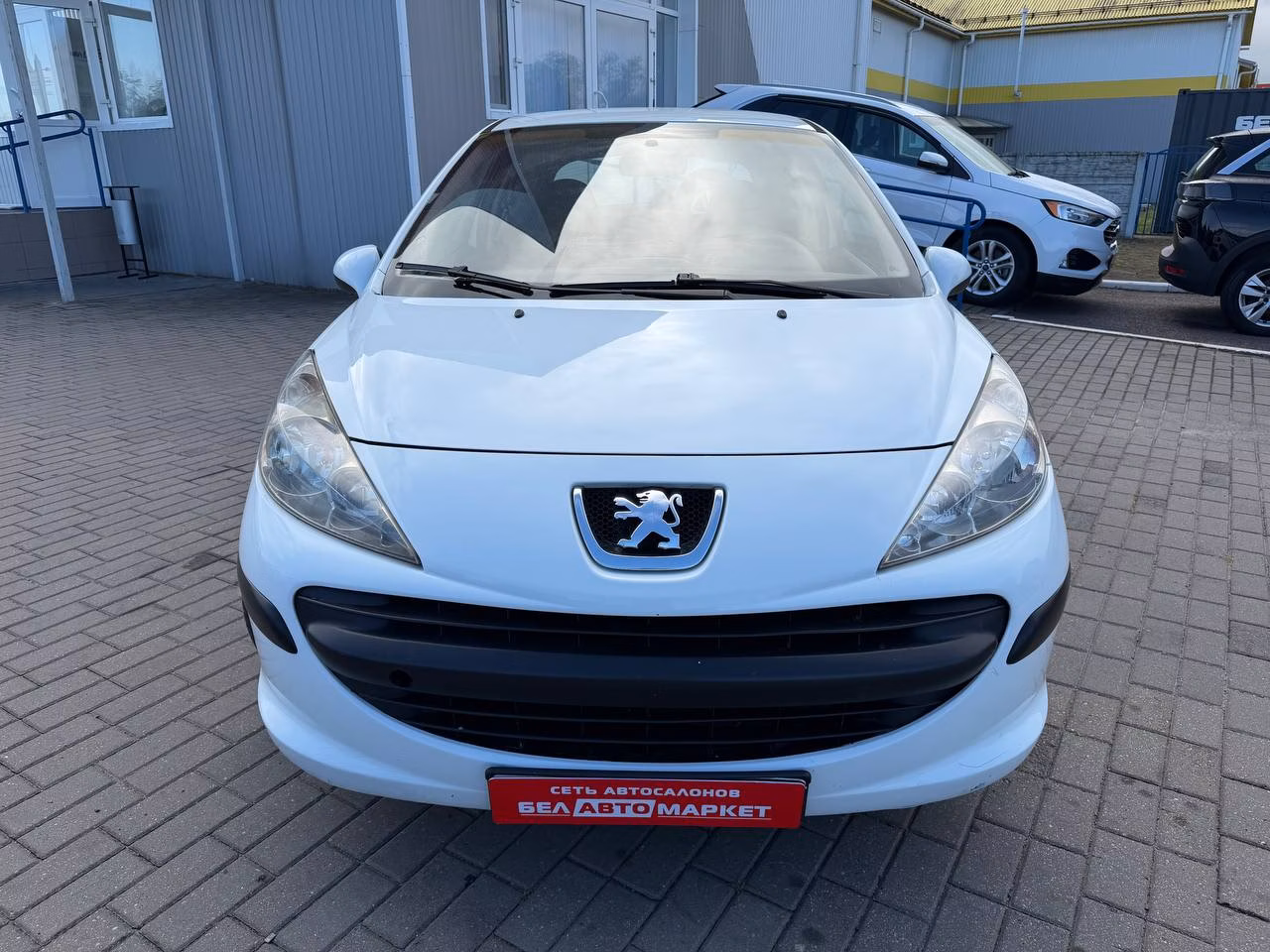 Peugeot 207 фото 2