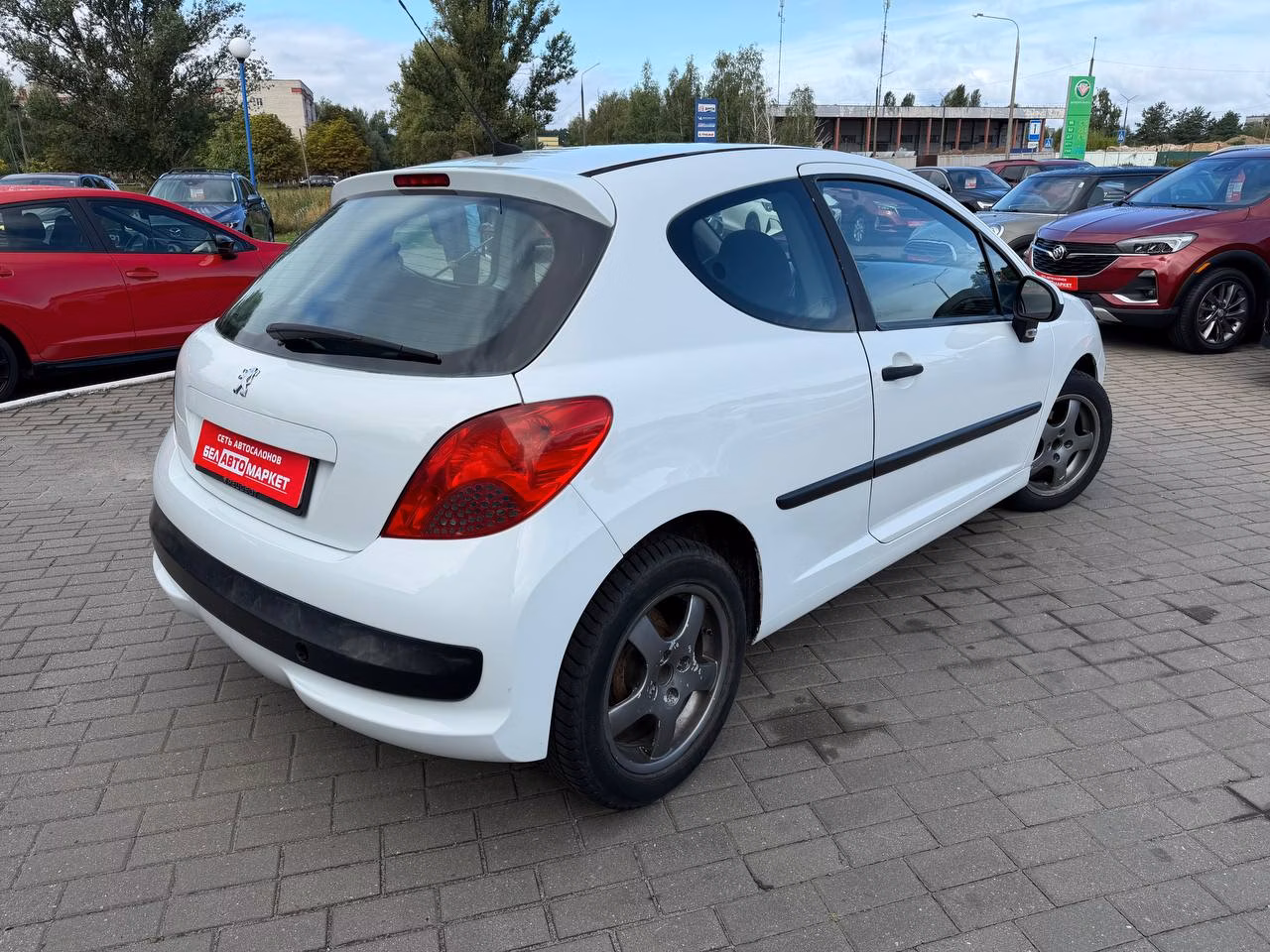 Peugeot 207 фото 3