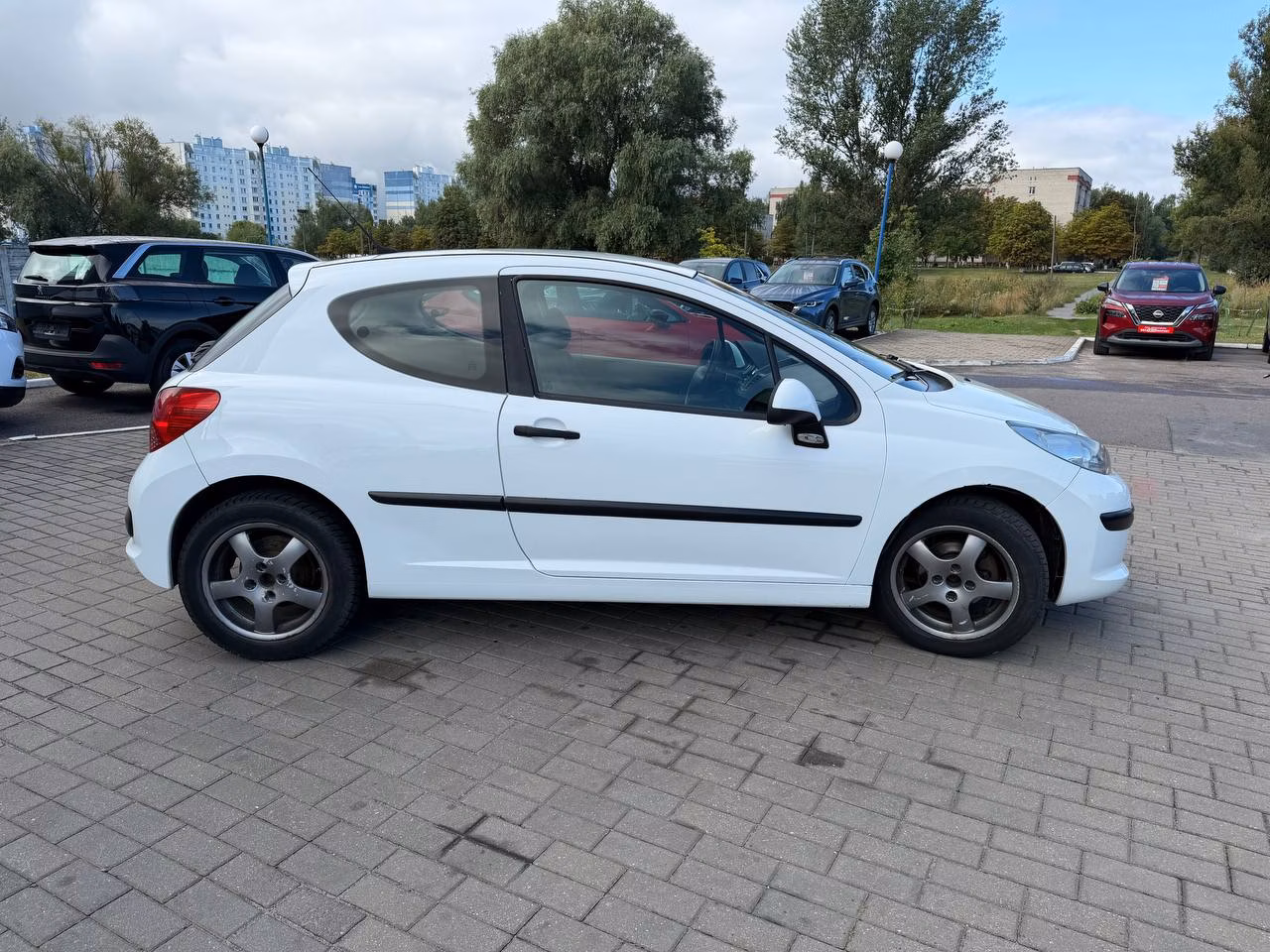 Peugeot 207 фото 5