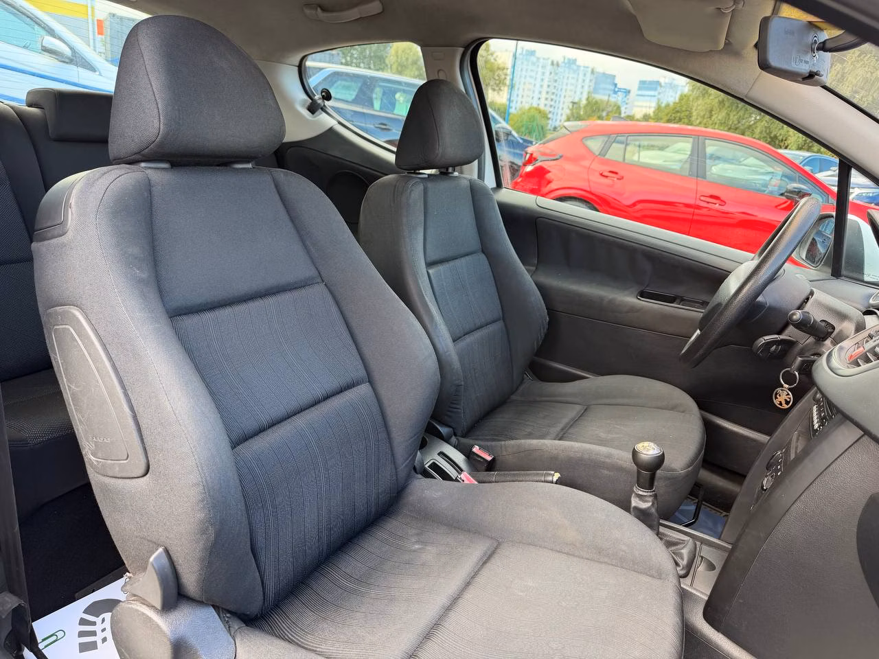 Peugeot 207 фото 18