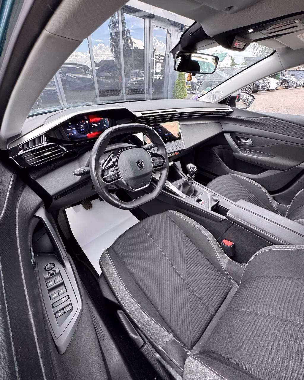 Peugeot 308 фото 10