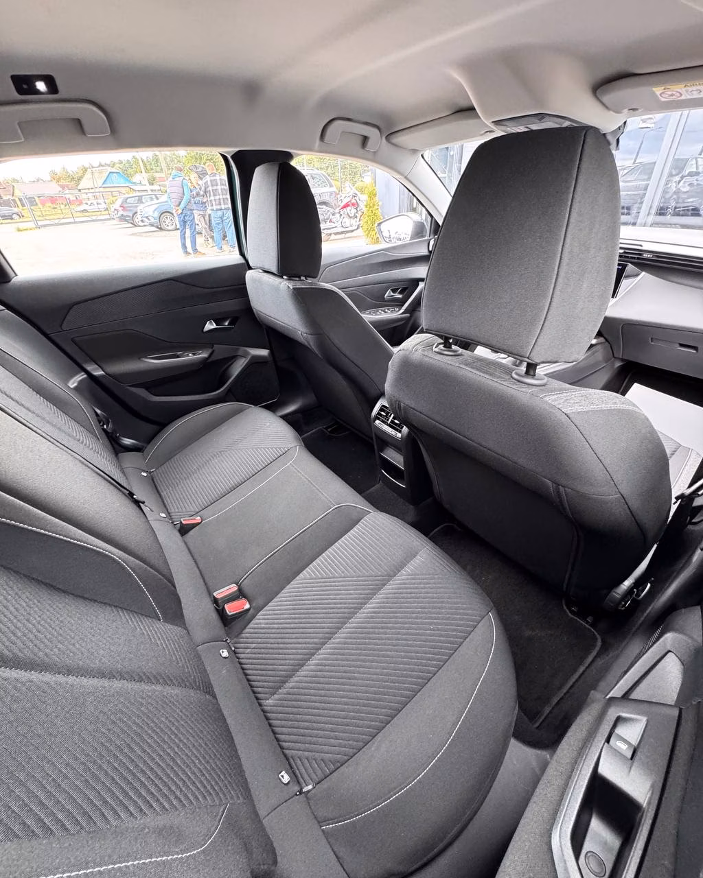 Peugeot 308 фото 12