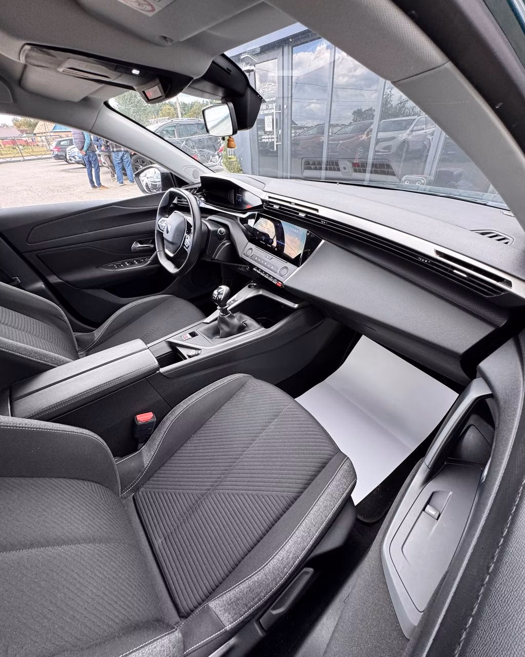 Peugeot 308 фото 13